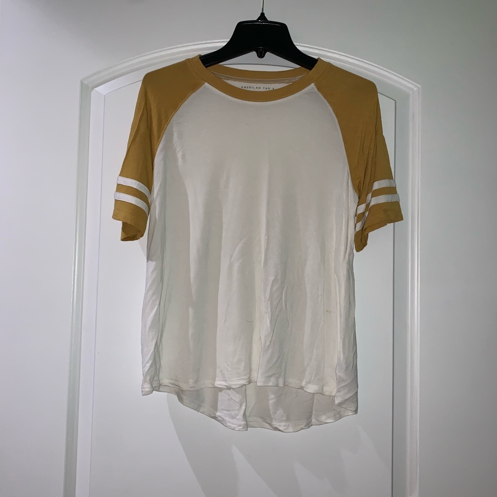 American Eagle t shirt